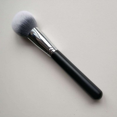 High Quality Soft Bristle Powder Brush Wood Handle Material Makeup Brush